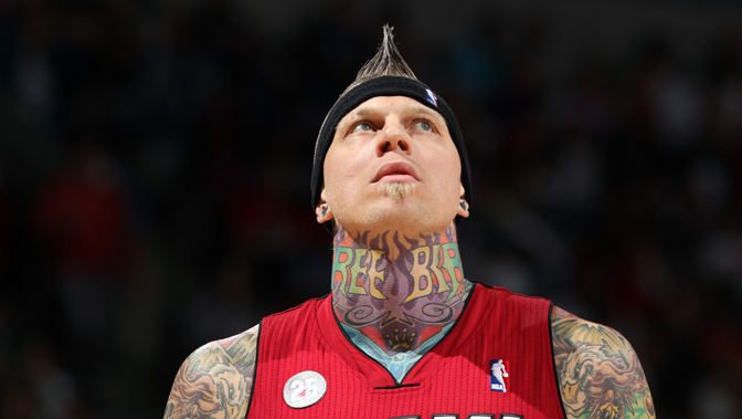 卡尼萨雷斯：维尼修斯的表现配不上加薪，皇马球员大多都这样（卡尼萨雷斯：维尼修斯的表现不足以涨薪，这在皇马球员中很普遍）