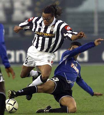 斯基拉：帕拉迪诺将在未来几小时内与亚特兰大签约至2027年（斯基拉：帕拉迪诺数小时内将与亚特兰大完成签约，合同至2027年）