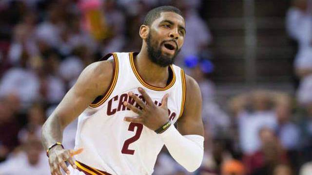 他是全场最耀眼的那个人（全场焦点尽在他一人）