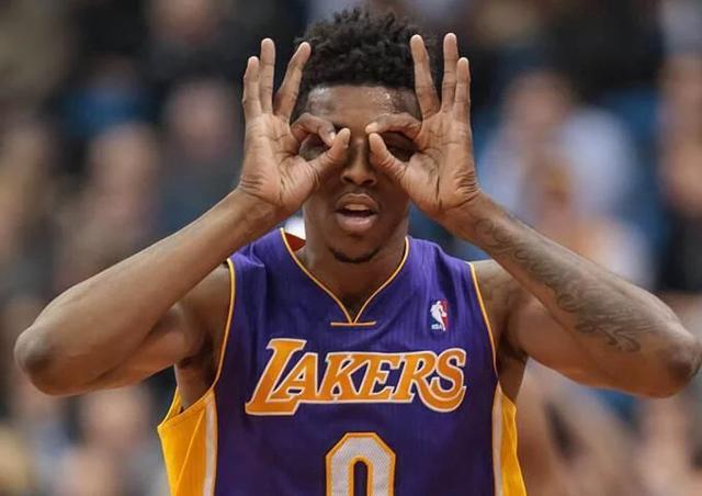 混团世界杯｜王楚钦一日完成三项切换：有点累，靠适应与队友信心（混团世界杯｜王楚钦一天三项切换：略感疲惫，凭适应与队友信心支撑）