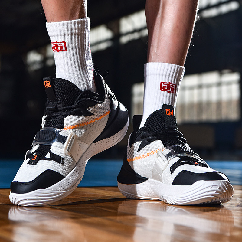 活塞进入重建阶段动作频繁（活塞启动重建，频频出手）