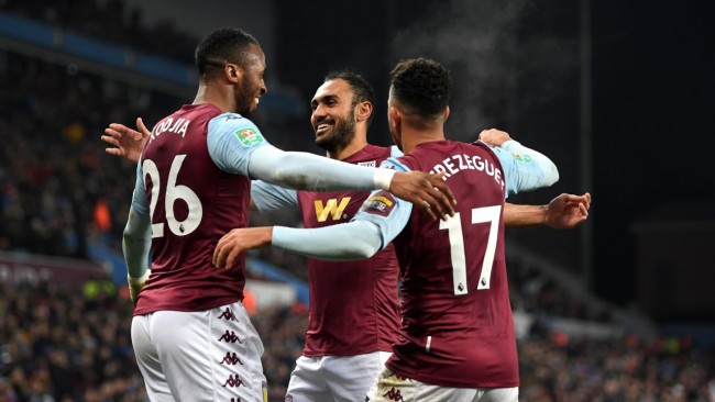 英联杯半场：贝尼特斯屡献神扑，阿森纳0-0水晶宫（英联杯半场战报：贝尼特斯多次神扑，阿森纳与水晶宫互交白卷）