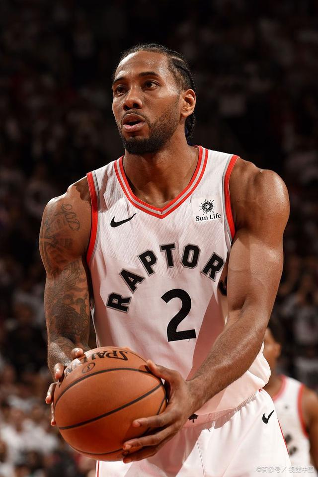 卡什：今夏只想留在维拉；还在找对象，波兰女生请私信我（卡什表态今夏只留维拉；仍在寻觅另一半，欢迎波兰女生私信）