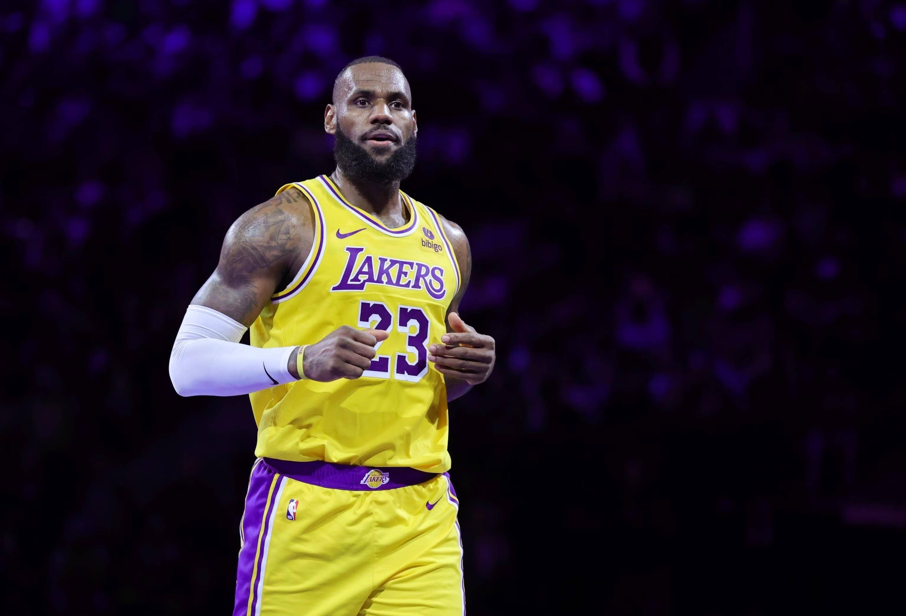 卡洛斯谈世界杯：其他队都想赢阿根廷，巴西进决赛得看内马尔（卡洛斯：世界杯上各队都想击败阿根廷，巴西能否进决赛取决于内马尔）