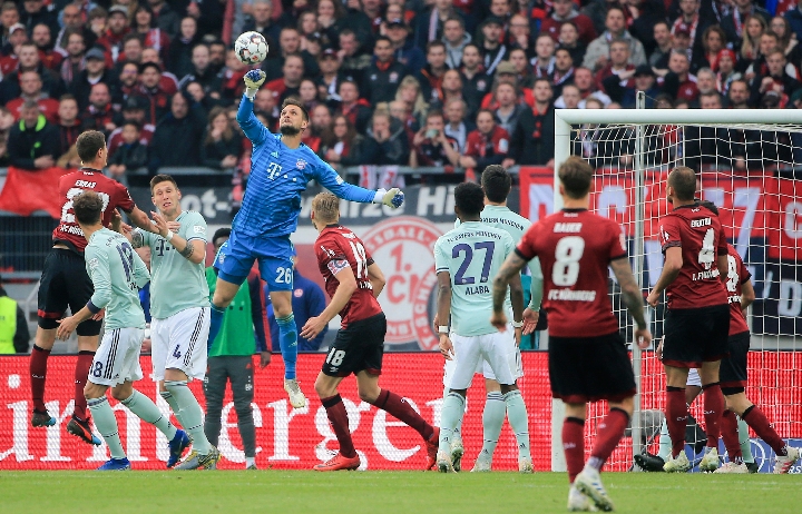 贝林厄姆身价跌2000万欧仍以1.6亿欧领跑英格兰球员榜（贝林厄姆身价下滑2000万欧，仍以1.6亿欧居英格兰球员身价榜首）