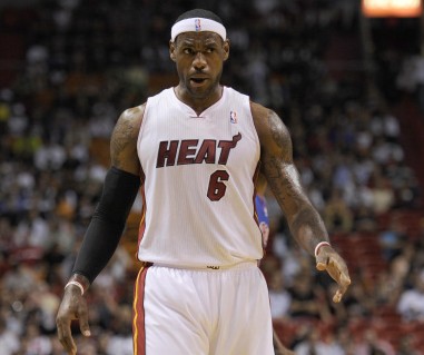 斯基拉：巴黎FC有意把坎特带回法甲，双方已经开始谈判（斯基拉：巴黎FC正推动坎特回归法甲，双方已开启谈判）