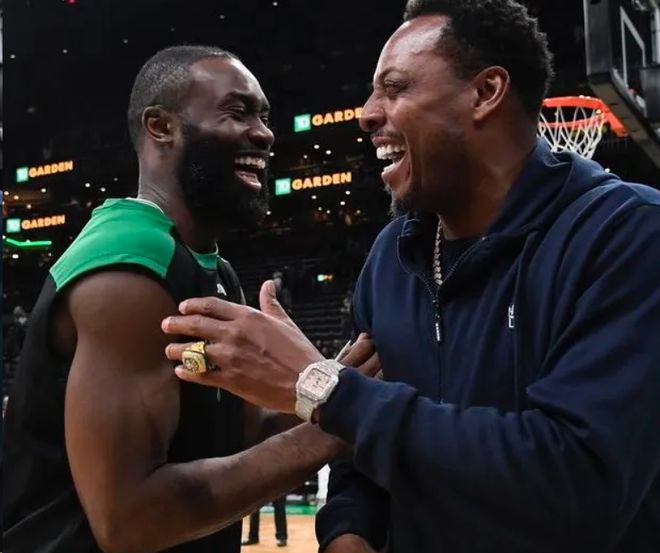 英媒：热刺领跑伊万-托尼的转会，球员愿意降低一半的薪水（英媒称热刺在伊万-托尼转会竞争中领先，球员愿降薪50%）